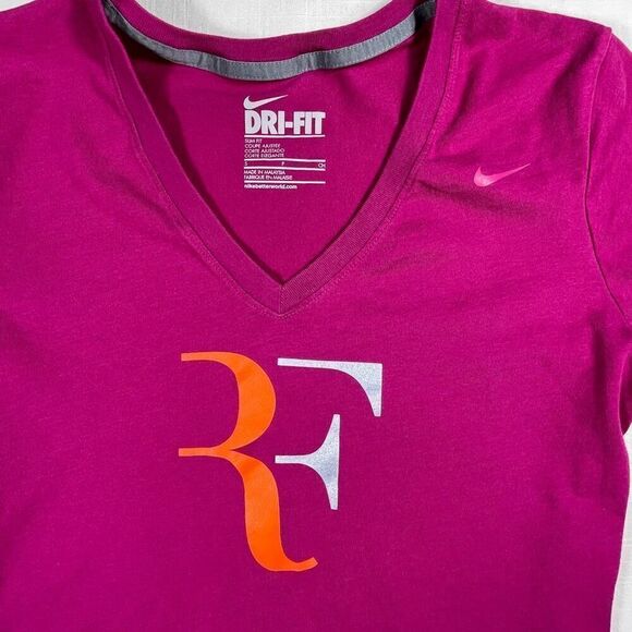 Nike Dri-Fit Roger Federer Magenta Slim Fit Short Sleeve V-Neck T-Shirt Sz Small - Picture 2 of 6
